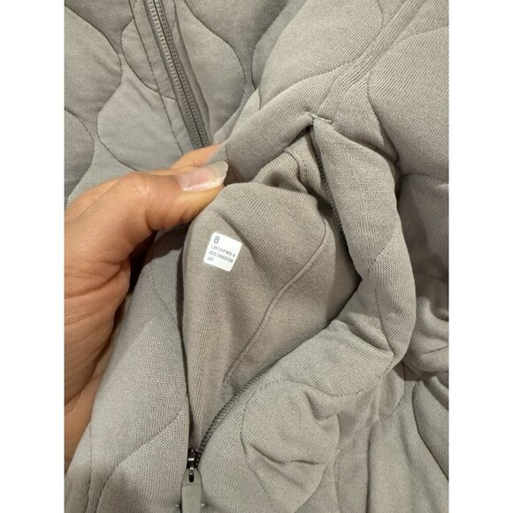 $148 Lululemon Women’s Quilted Bomber Jacket River Stone Light Gray 8 Zip Up - Picture 6 of 6